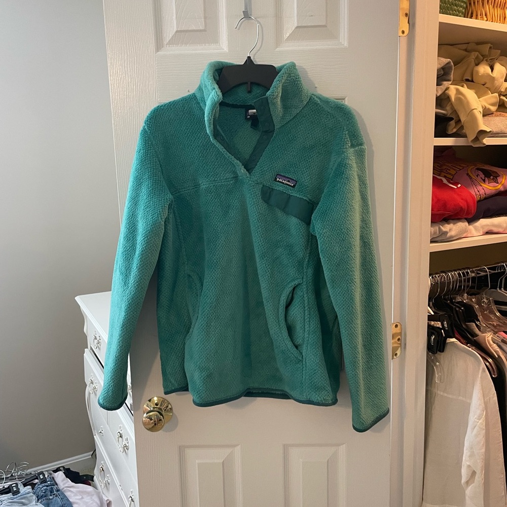 Patagonia blue pullover